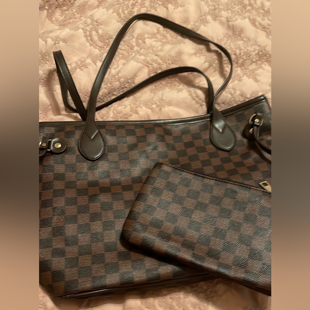 Modern Chic Purse and Wallet, Brand New, Never used